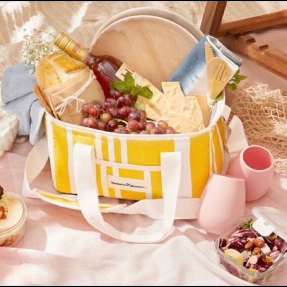 Business and Pleasure /The Holiday Cooler Bag – yellow stripe – new with tags - Picture 3 of 3